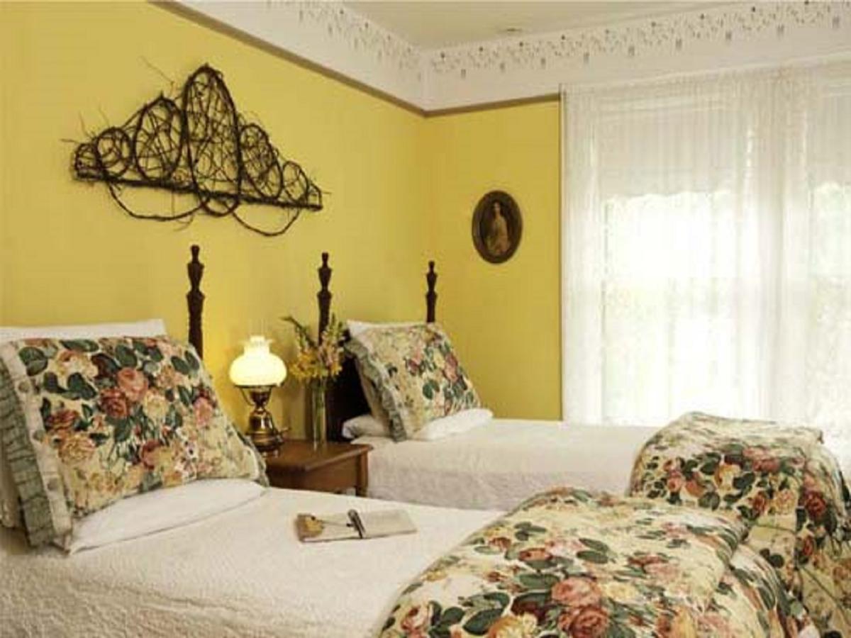 Golden Stage Inn Proctorsville Екстер'єр фото